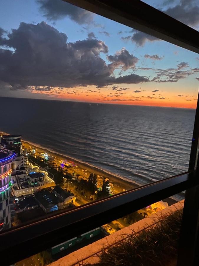 Orbi City Luxury Suite Batumi Exterior photo