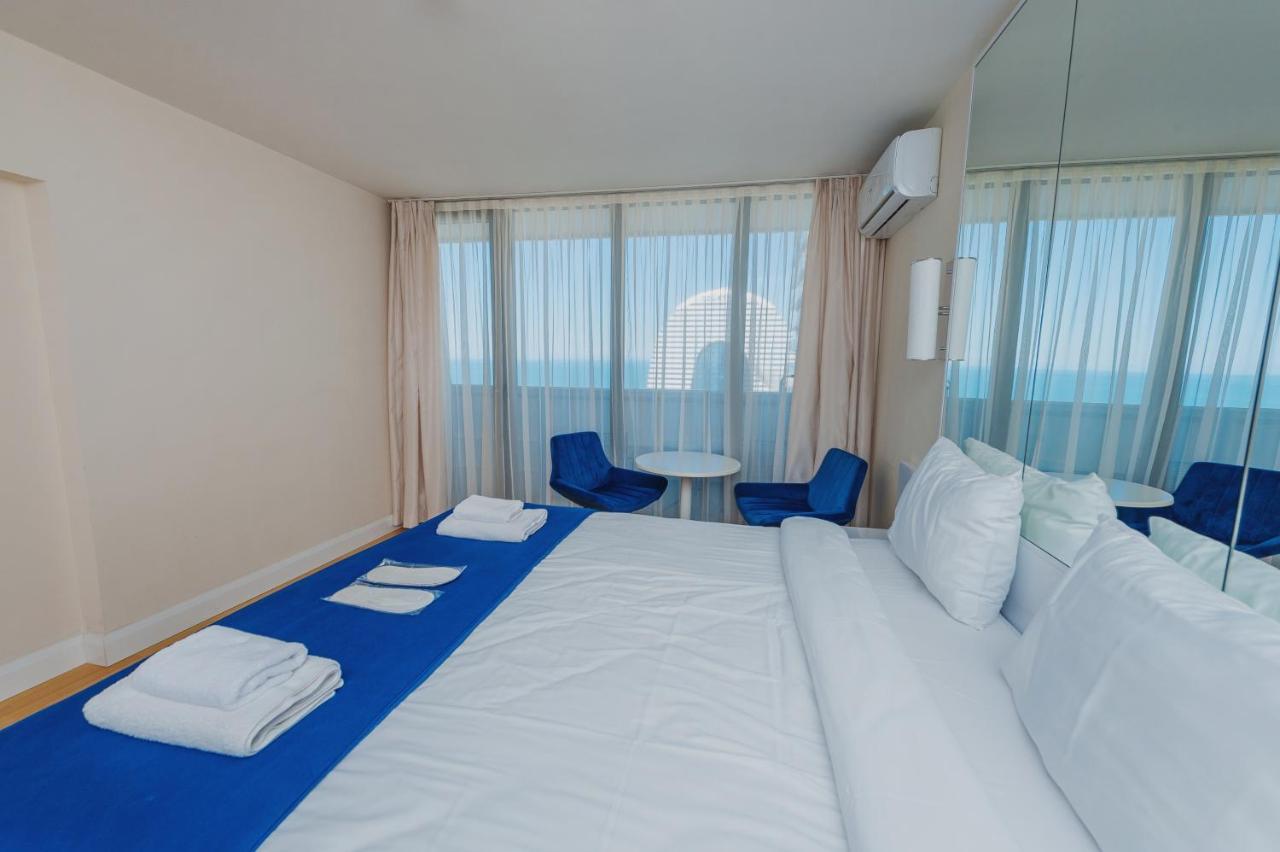Orbi City Luxury Suite Batumi Exterior photo